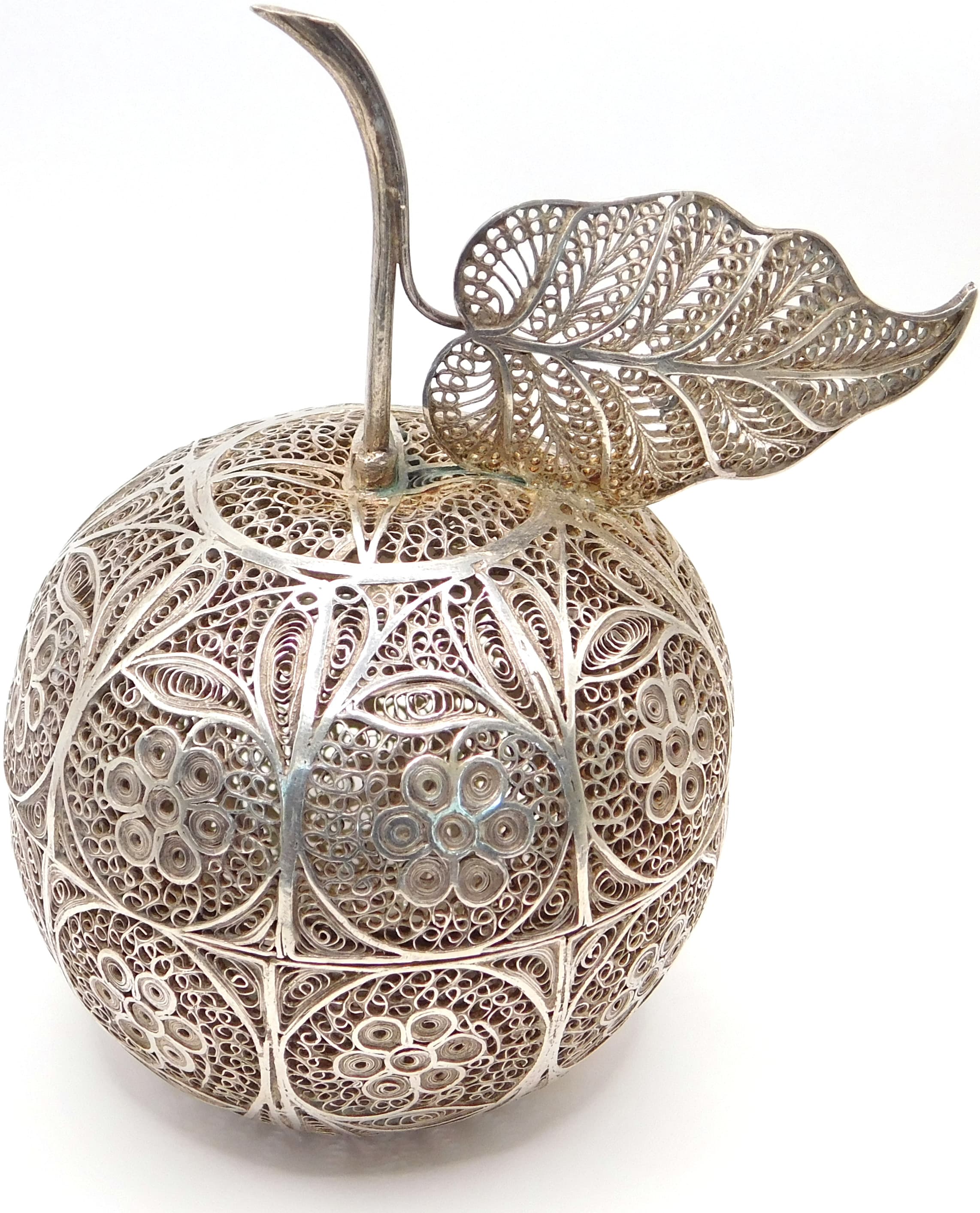 EXQUISITE HANDMADE SILVER FILIGREE APPLE TRINKET BOX WITH LEAF LID
